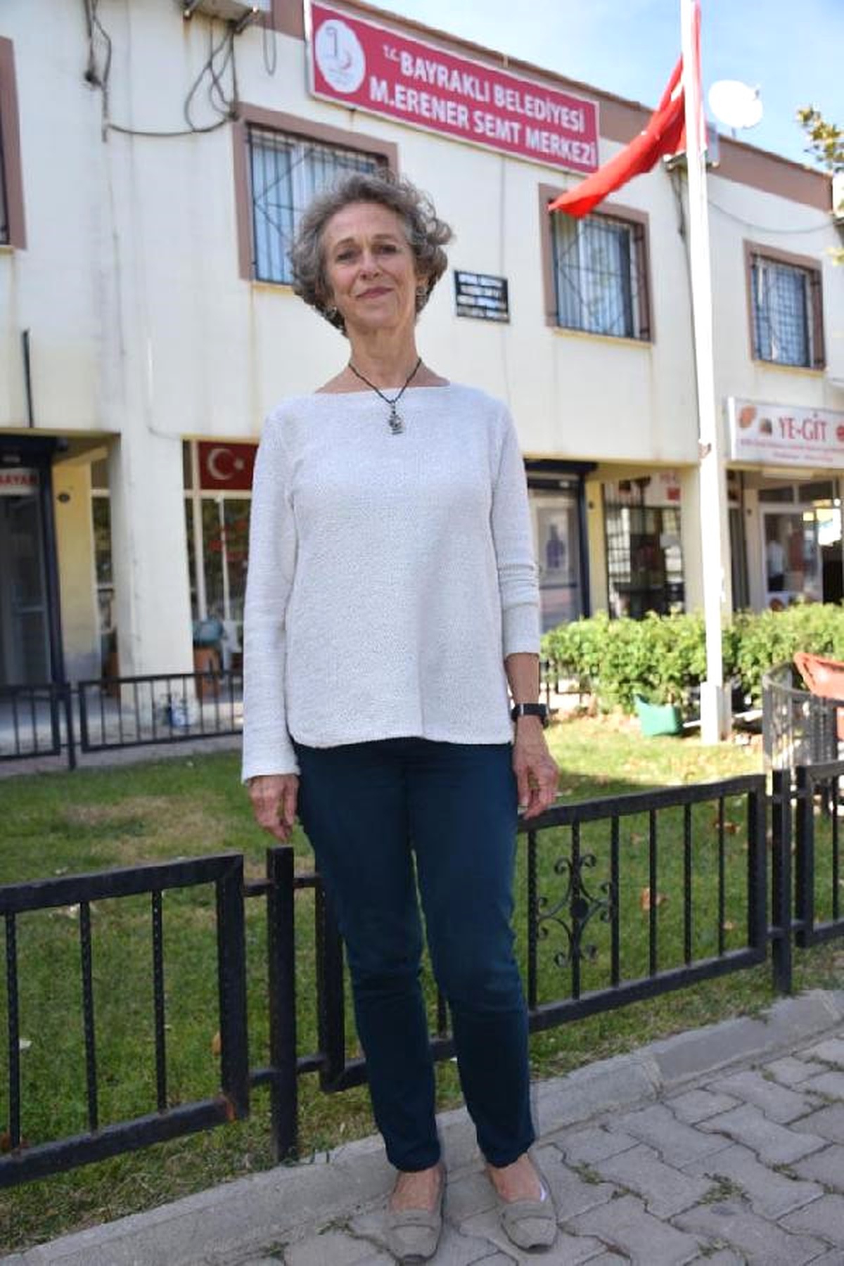 Babasının Adının Verildiği Mahalleye \'İyilik Meleği\' Oldu