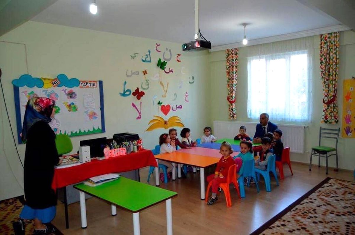 Başkan Yaman\'dan Minik Öğrencilere Ziyaret Etti
