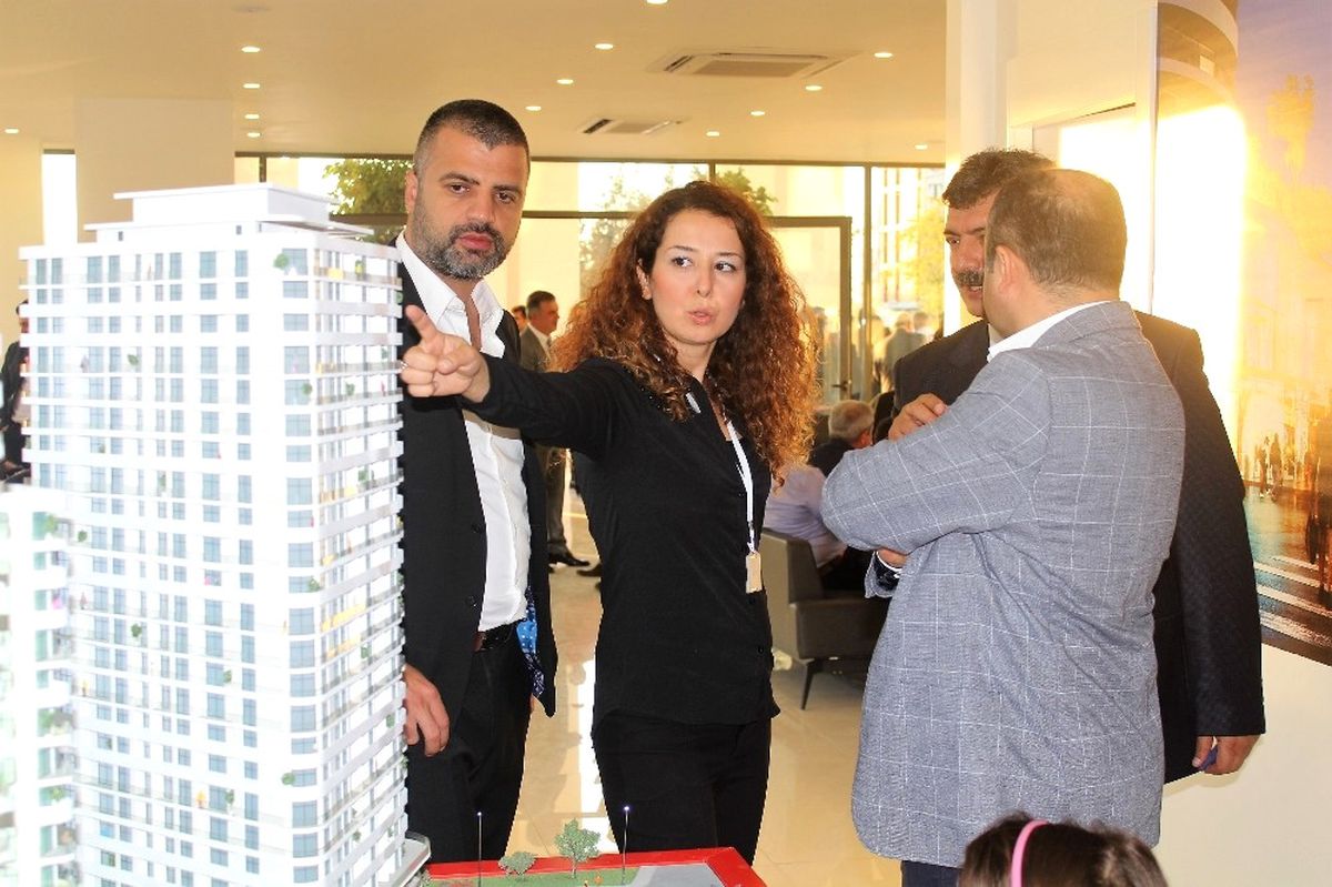 Bornova\'da Dikkat Çeken Konut Projesi