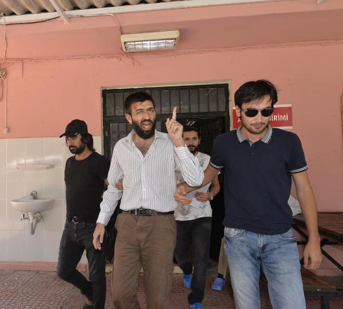 Camide \'Canlı Bomba\' Paniği Yaşatan Sanığın Yargılanmasına Devam Edildi