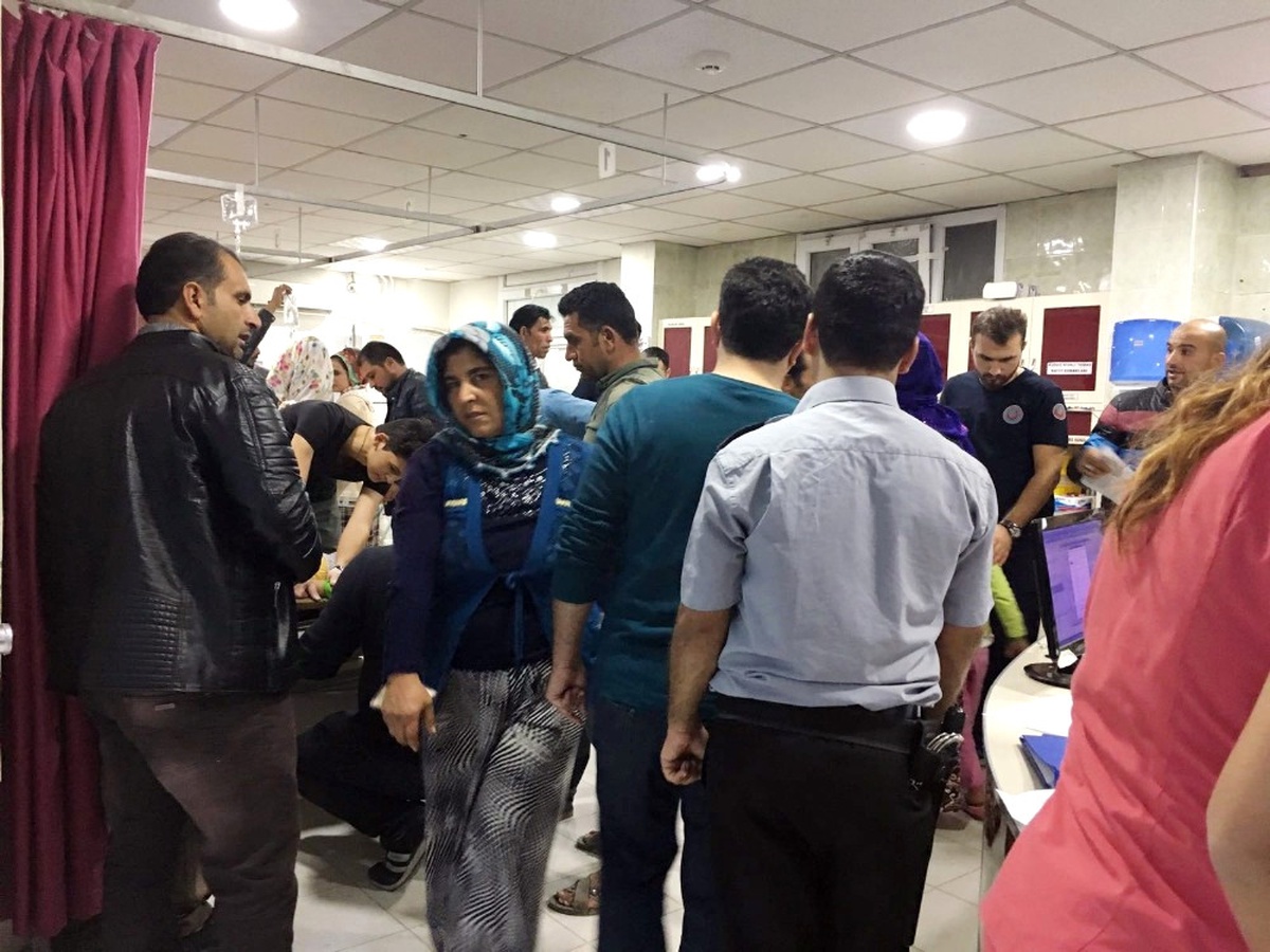 Düğünde Yemek Yiyen 180 Kişi Zehirlendi