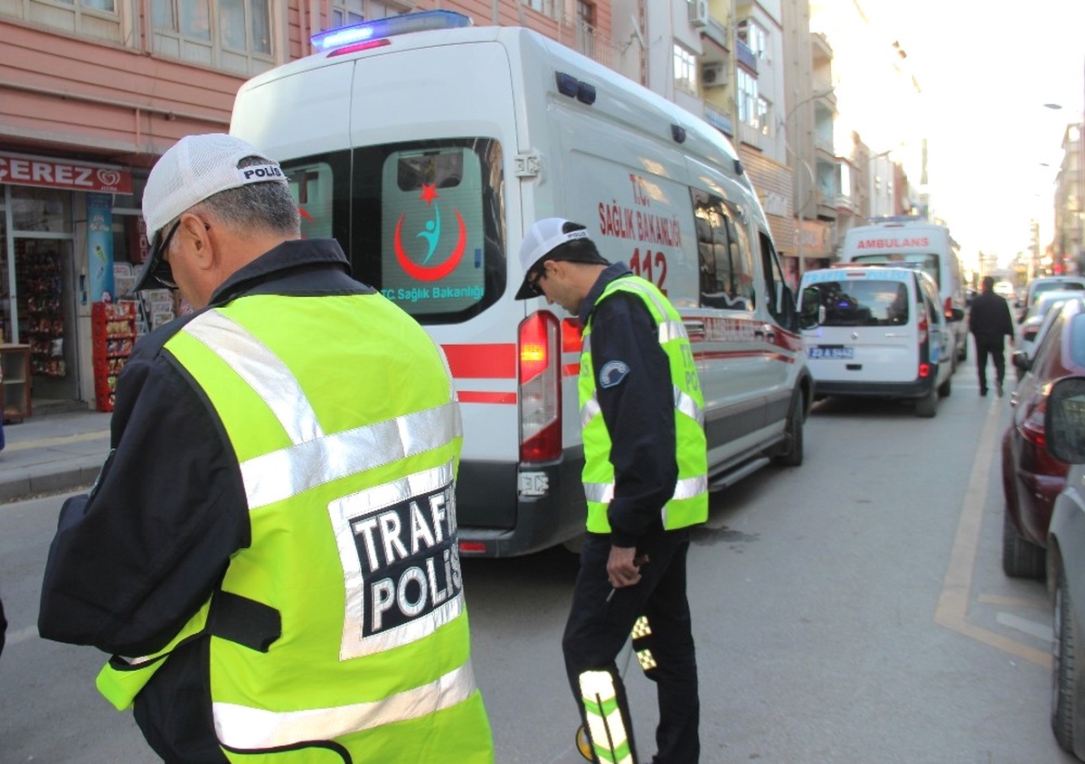 Elazığ\'da Motosiklet Kazası: 2 Yaralı