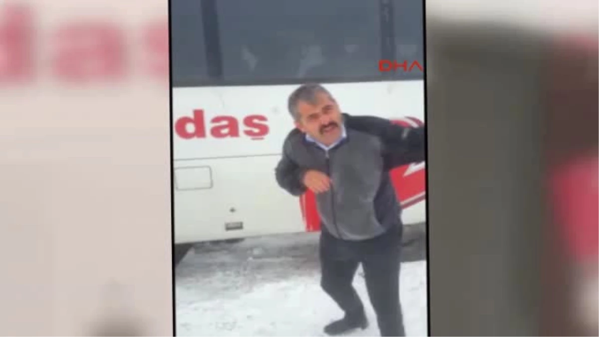 Erzurum Ovit de Kar ve Tipi Nedeniyle Araçlar Mahsur Kaldı