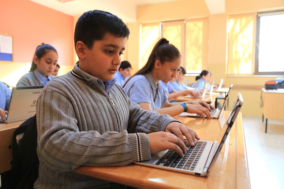 Geleceğin Dâhileri Küçük Yaşta Kodlama Programlarını Öğreniyor