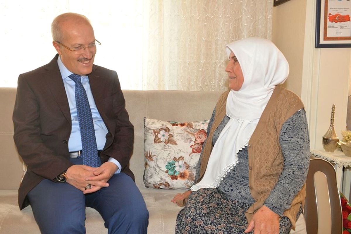 Kafaoğlu Şehit Ailelerine Ziyaret Etti