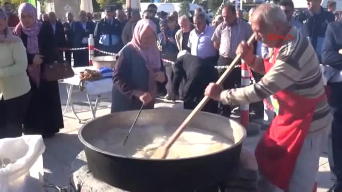 Kayseri 300 Yıllık Pekmezli ve Cevizli Tatlı : Kedi Bacağı