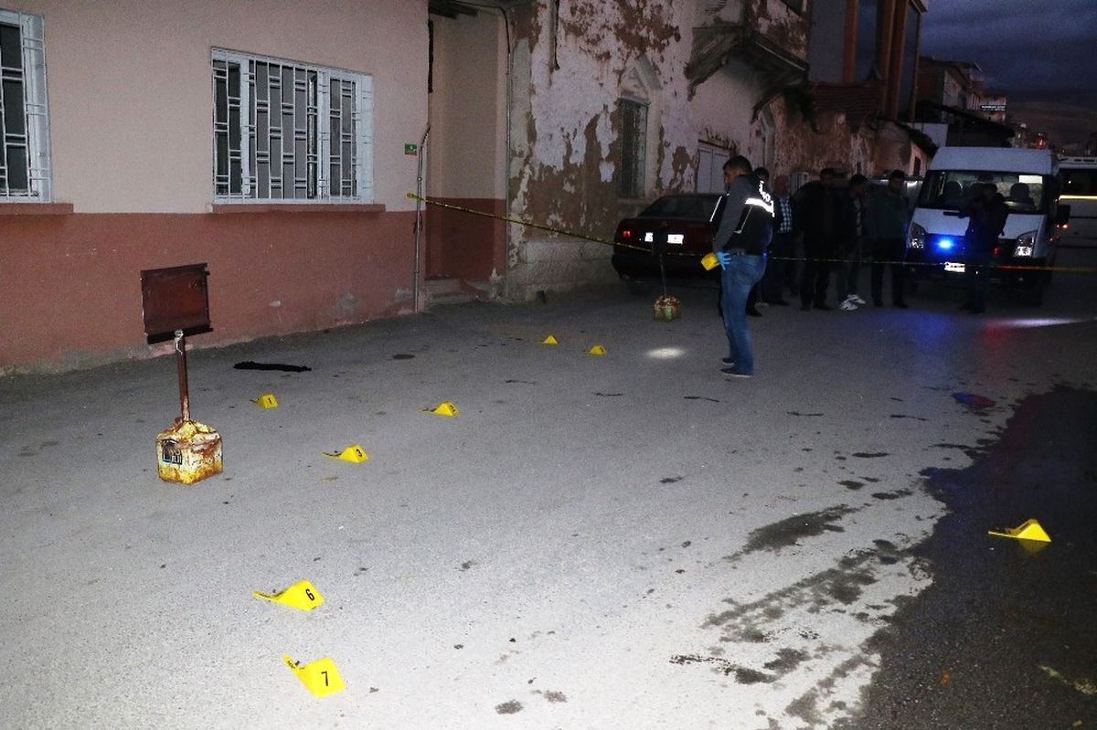 Malatya\'da Otoparkta Silahlı Kavga: 1 Yaralı