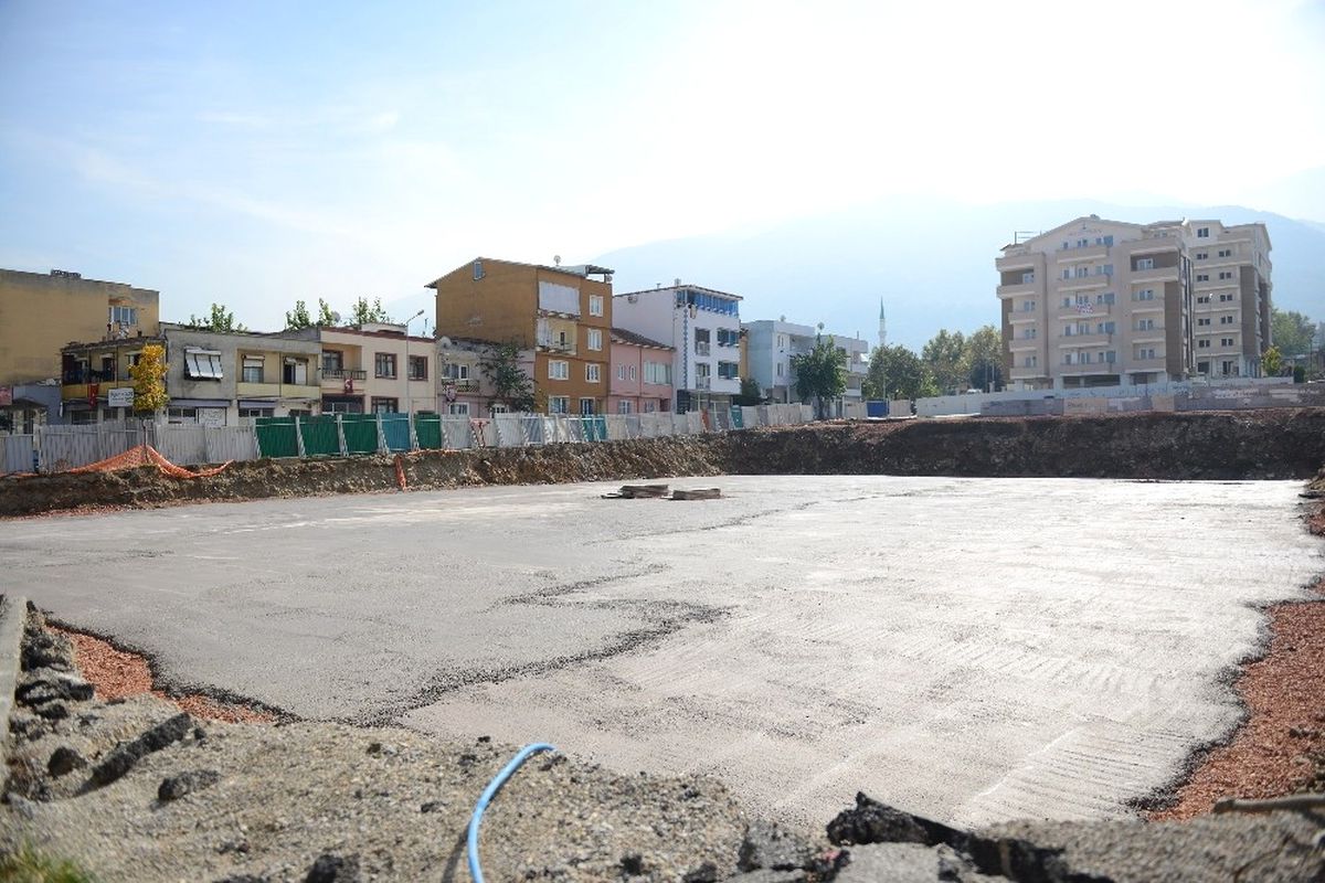 Mimarsinan\'a Modern Pazar Yeri