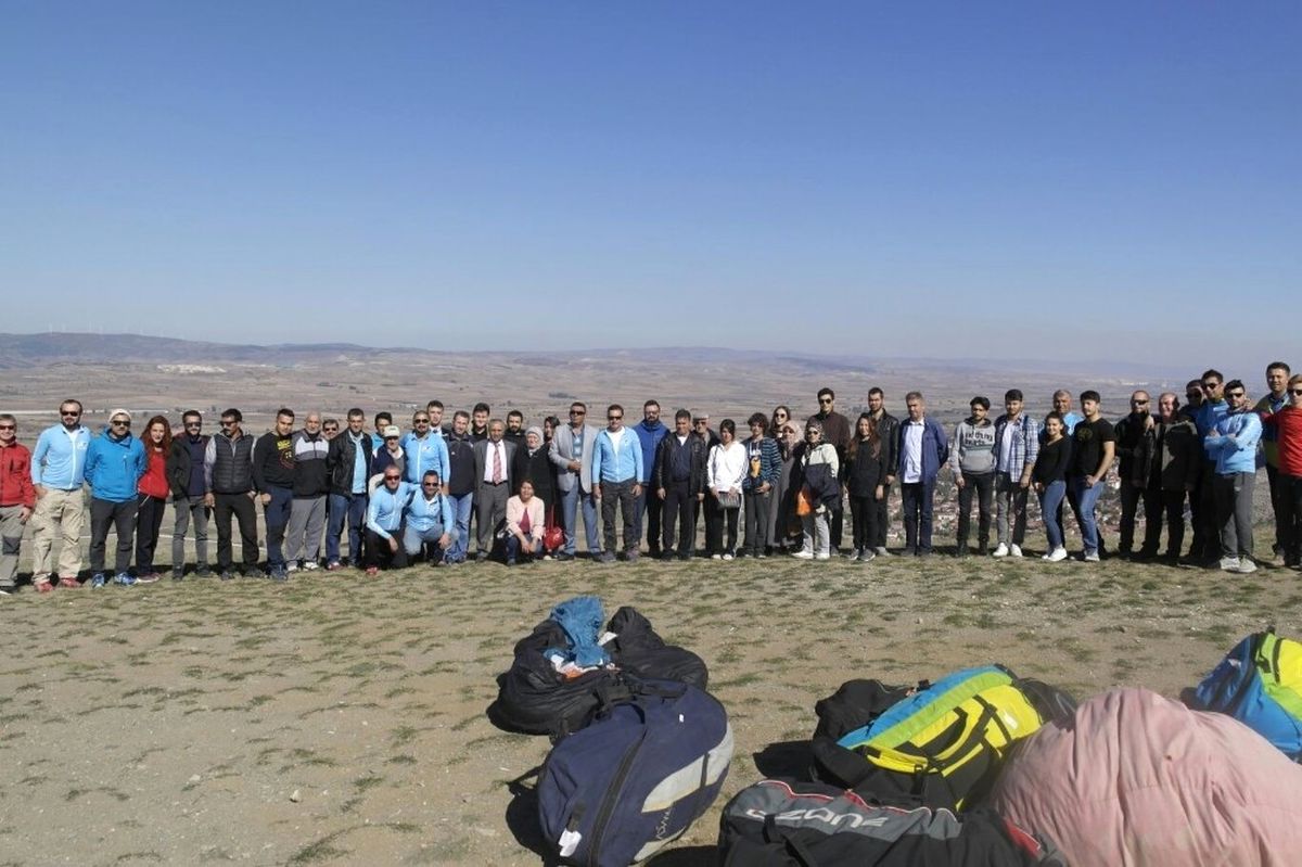 Şehit Yakınları ve Gaziler Yamaç Paraşütü Yaptı
