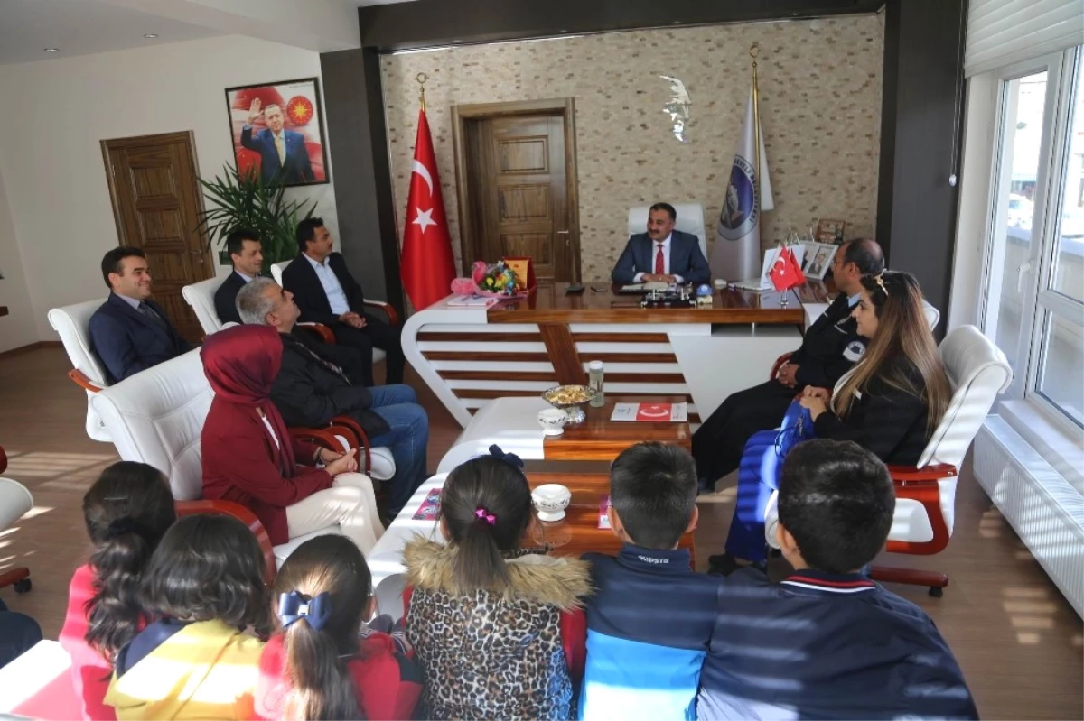 Turan Köylüoğlu İlkokulu Aile Birliği Yönetiminden Başkan Cabbar\'a Ziyaret