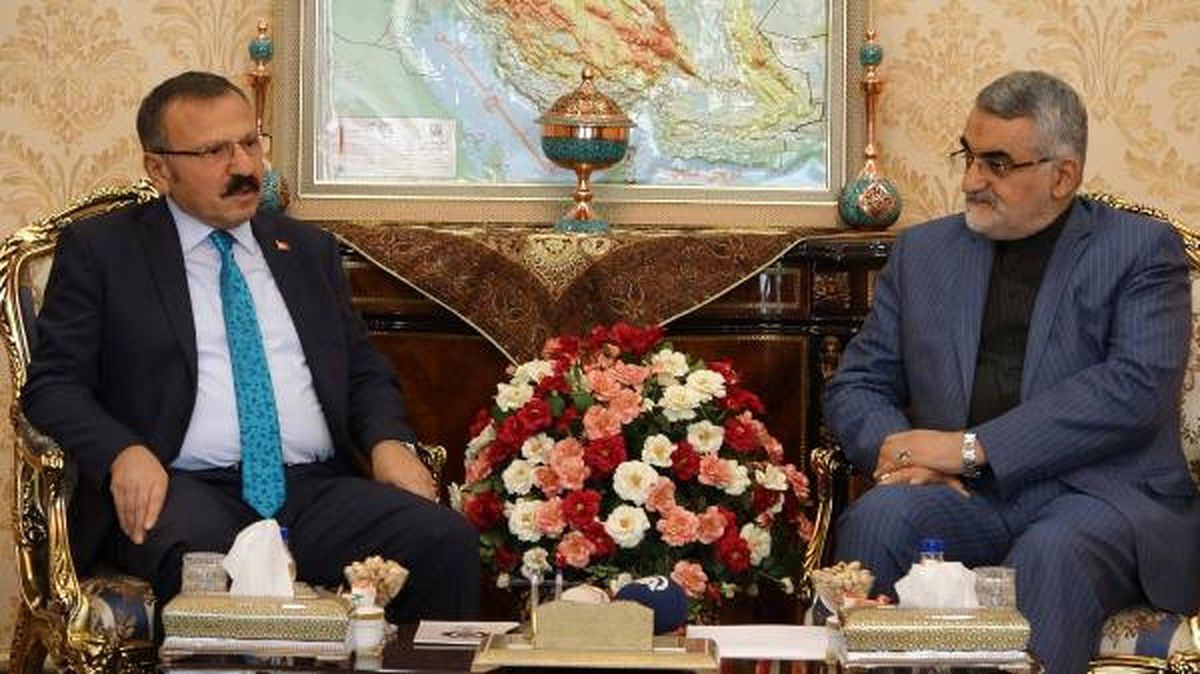 Türkiye - İran Parlamentolar Arası Dostluk Grubu İran\'da: Gündem Ikby\'deki Referandum
