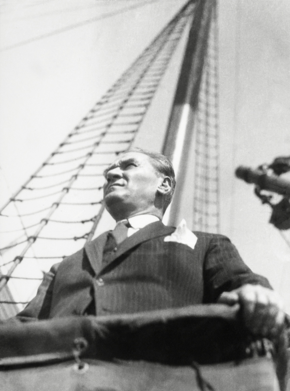 Atatürk: Bir İnsandan Fazlası" Sergisi, FMV Galeri Işık\'ta