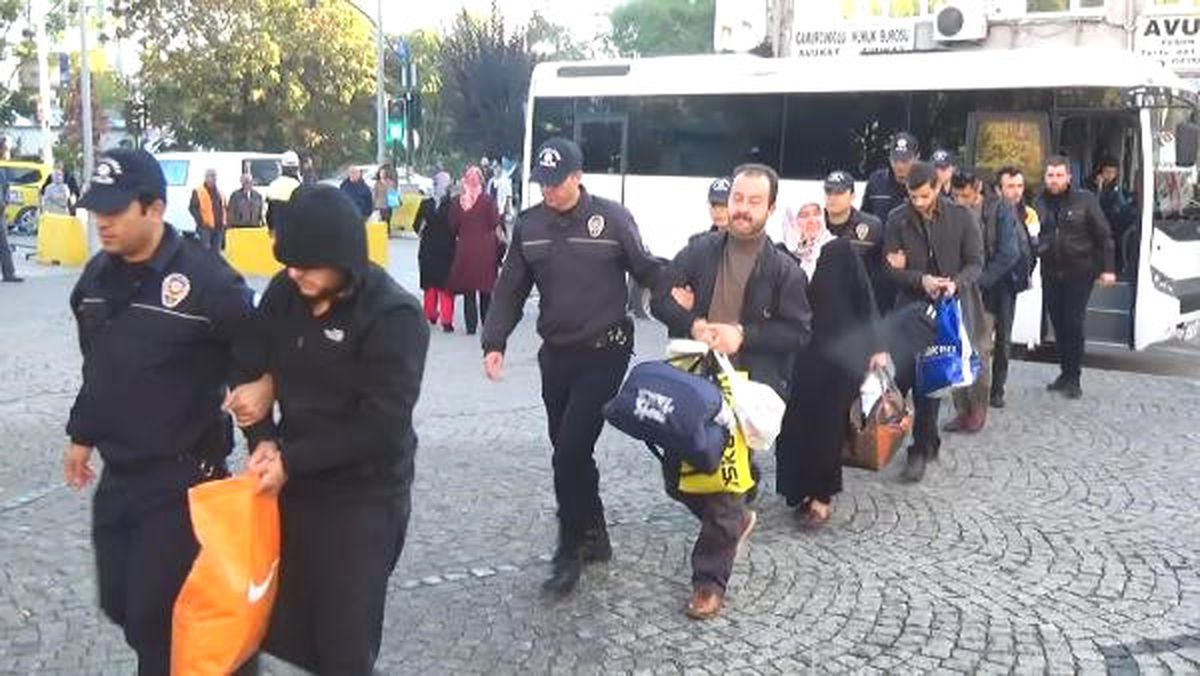 Bursa\'da \'Bylock\' Kullandığı Tespit Edilen 8 Kişi Adliyede