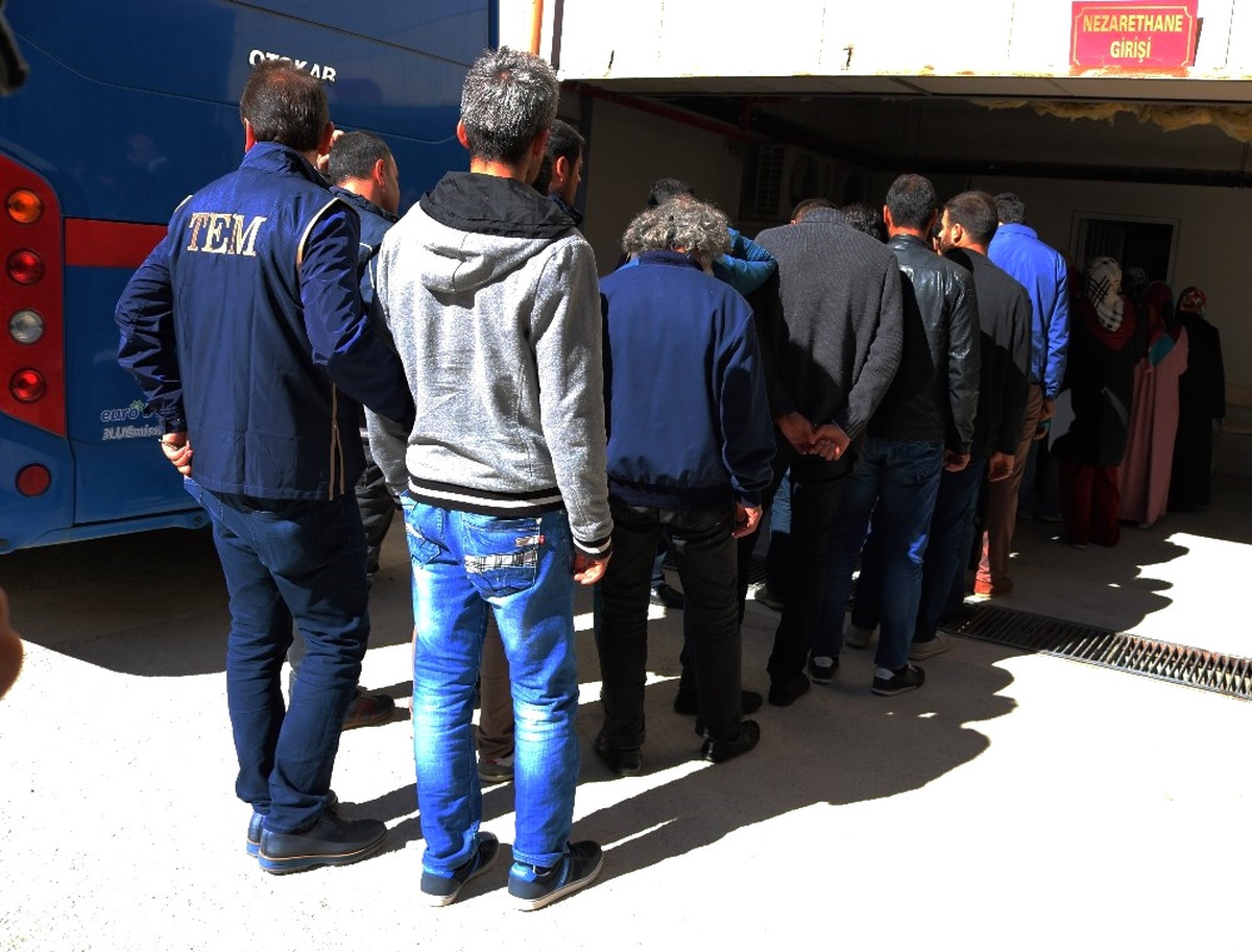 Elazığ\'daki Fetö Operasyonu: 19 Şüpheli Adliyeye Sevk Edildi