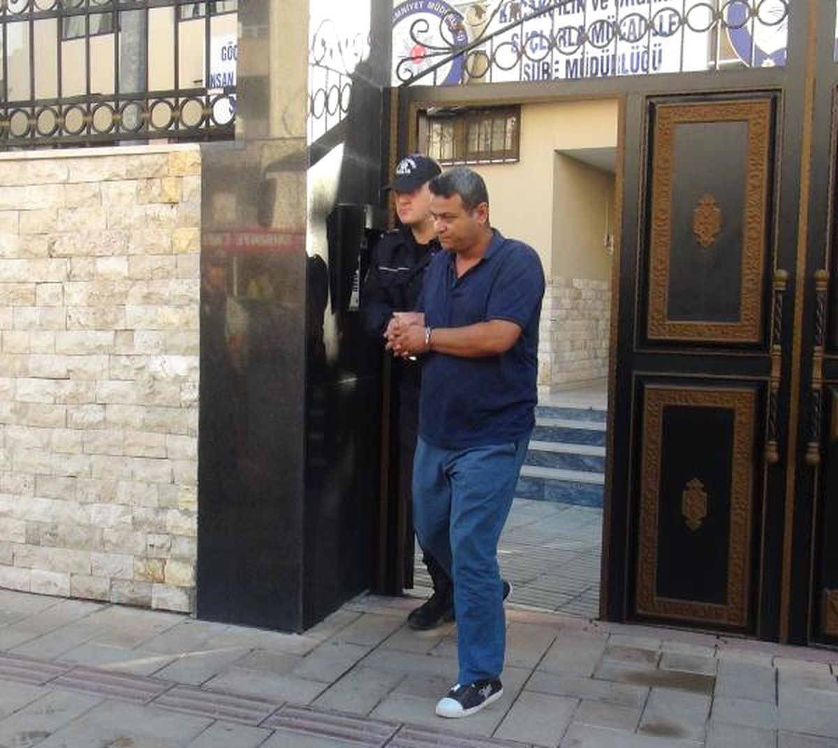 Göçmen Kaçakçıları Adliyeye Sevk Edildi