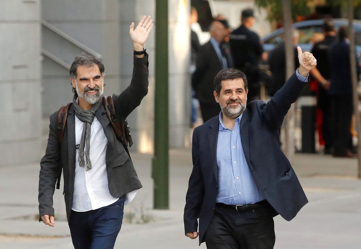 Katalan Liderler Gözaltında