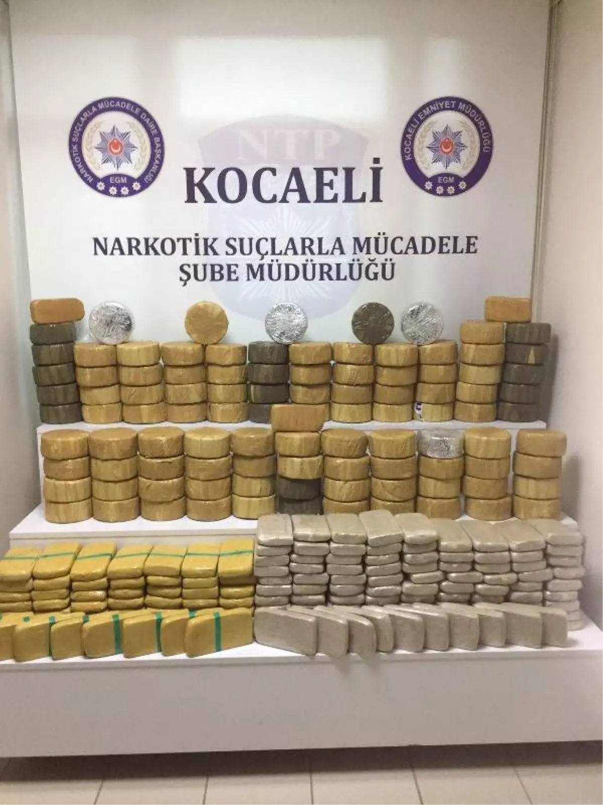 Kocaeli\'de 214 Kilo Eroin Ele Geçirildi (2)