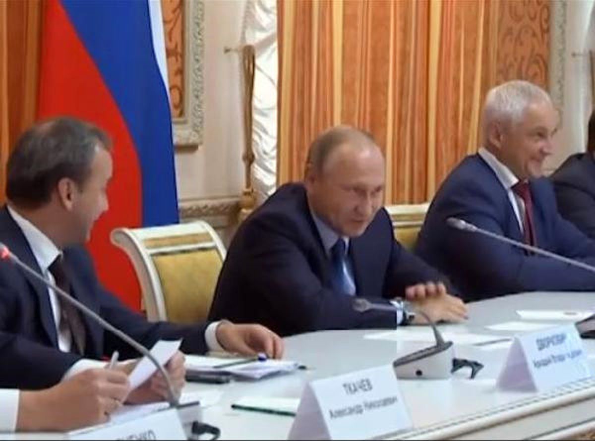Putin Bakandan Gelen Öneri Karşısında Kendini Tutamadı