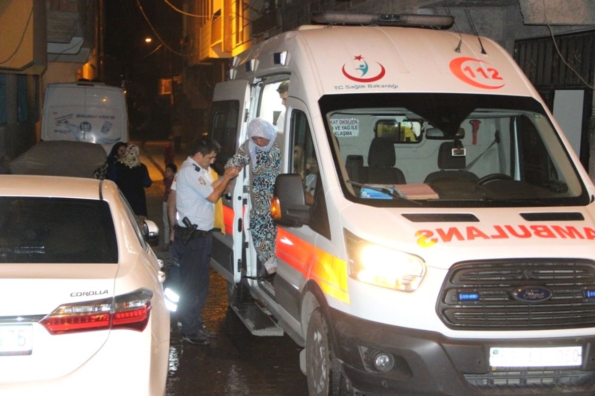 Şanlıurfa\'da Balkonda Çıkan Yangın Eve Sıçramadan Söndürüldü