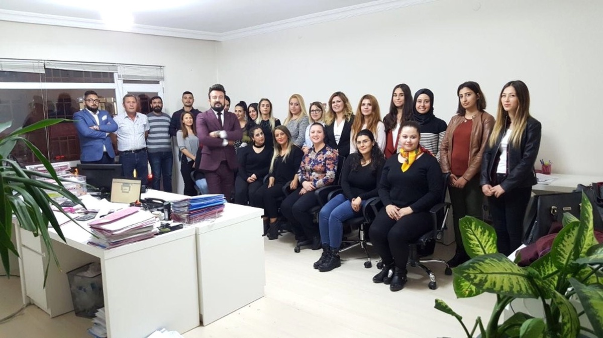 Sgk Uzmanı Nacar, Lösemi Hastası Kızın Babasının Yardımına Koştu