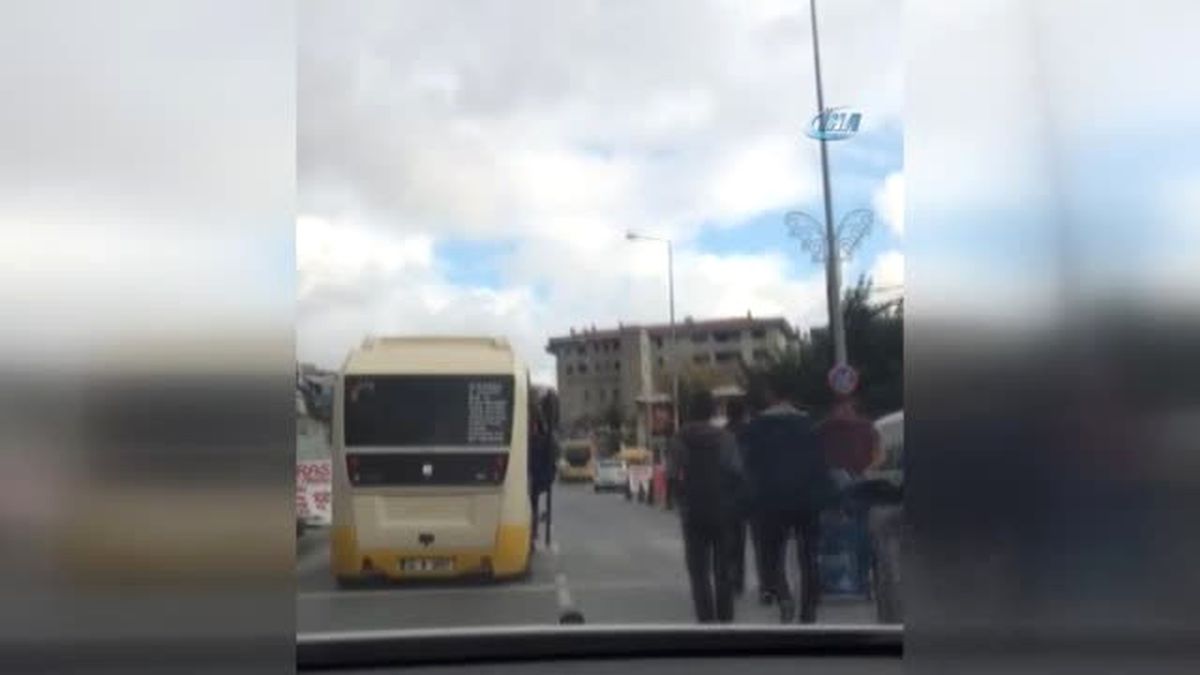 Tıka Basa Dolu Minibüste Ölümüne Yolculuk Kamerada