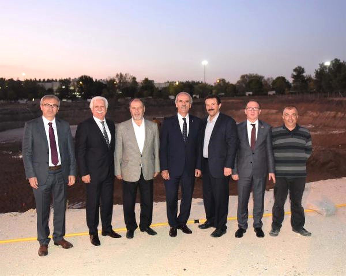 Uludağ Üniversitesi\'ne 4 Minareli, 20 Bin Kişilik Cami