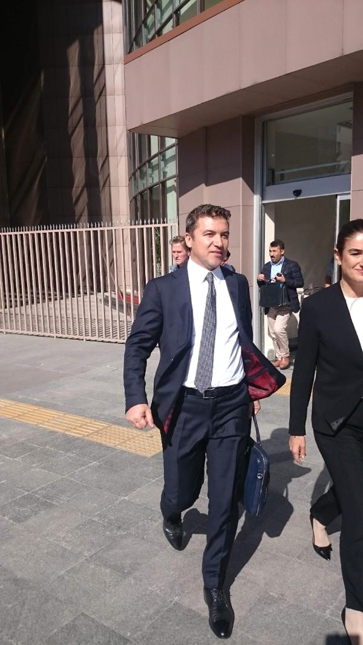 Gazeteci İsmail Küçükkaya Adliyeden Ayrıldı