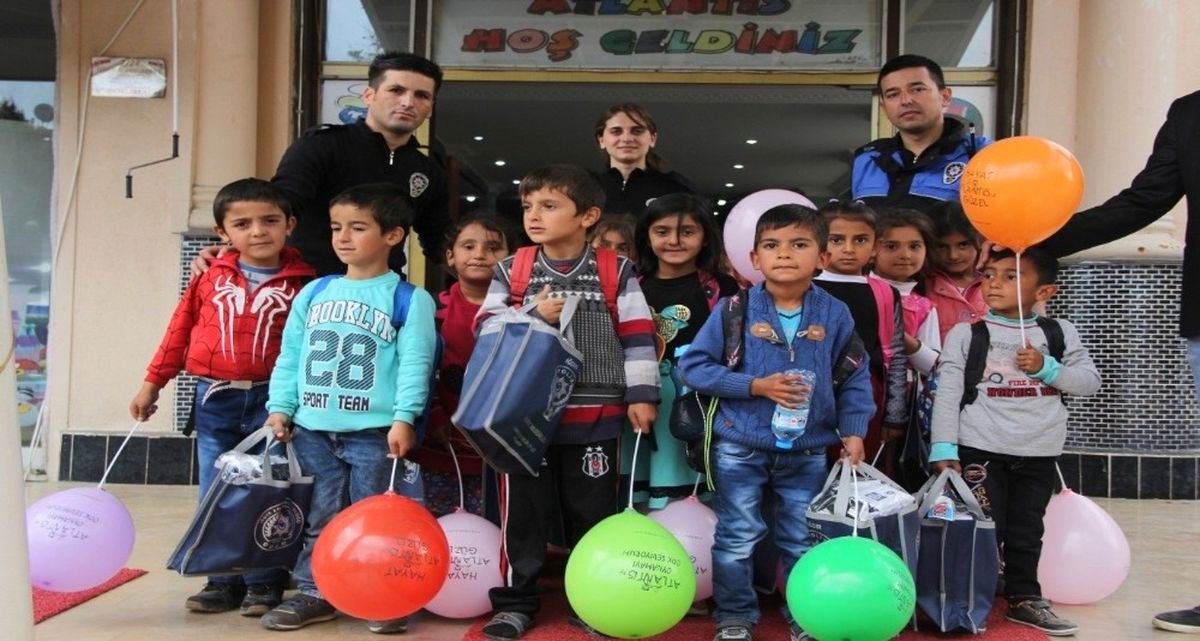 Iğdır Emniyeti 500 Öğrenciyi Eğlendirdi