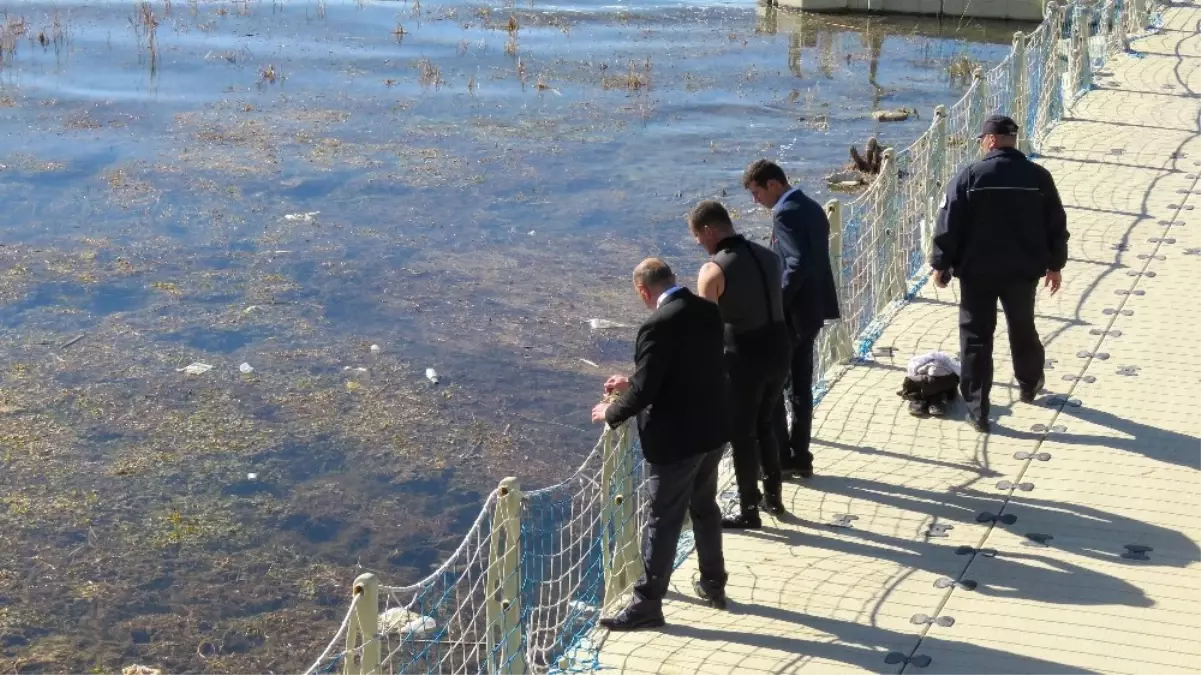 Polis Gölde Tabanca Aradı