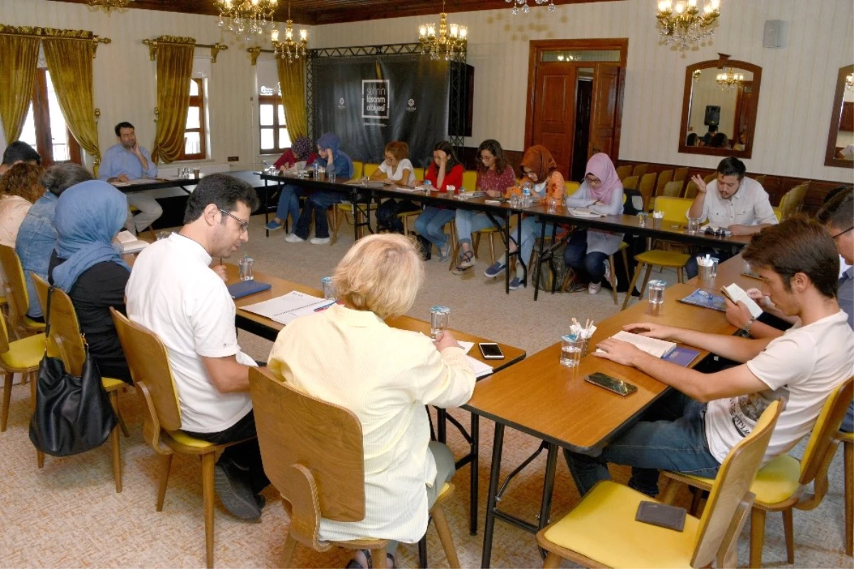 Senaryo Atölyesi Eğitimleri Sürüyor