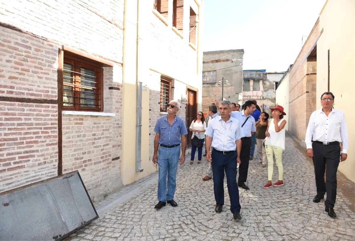Adana\'da Tarihi Sokak Restore Ediliyor
