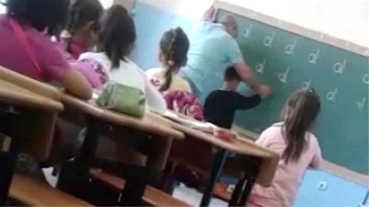 "D" Harfini Yazamadığı İçin Öğrencisine Dayak Atan Öğretmen, Gözaltına Alındı