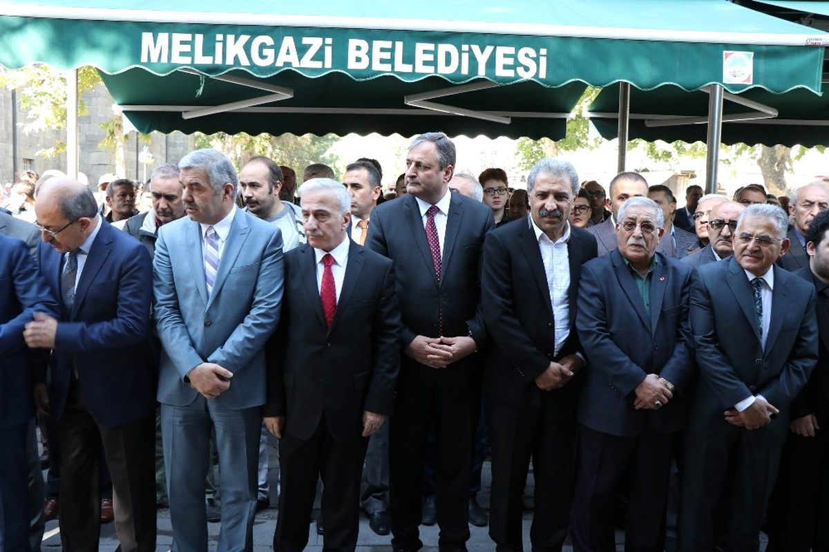 Gazeteci Ali Ceran Son Yolculuğuna Uğurlandı