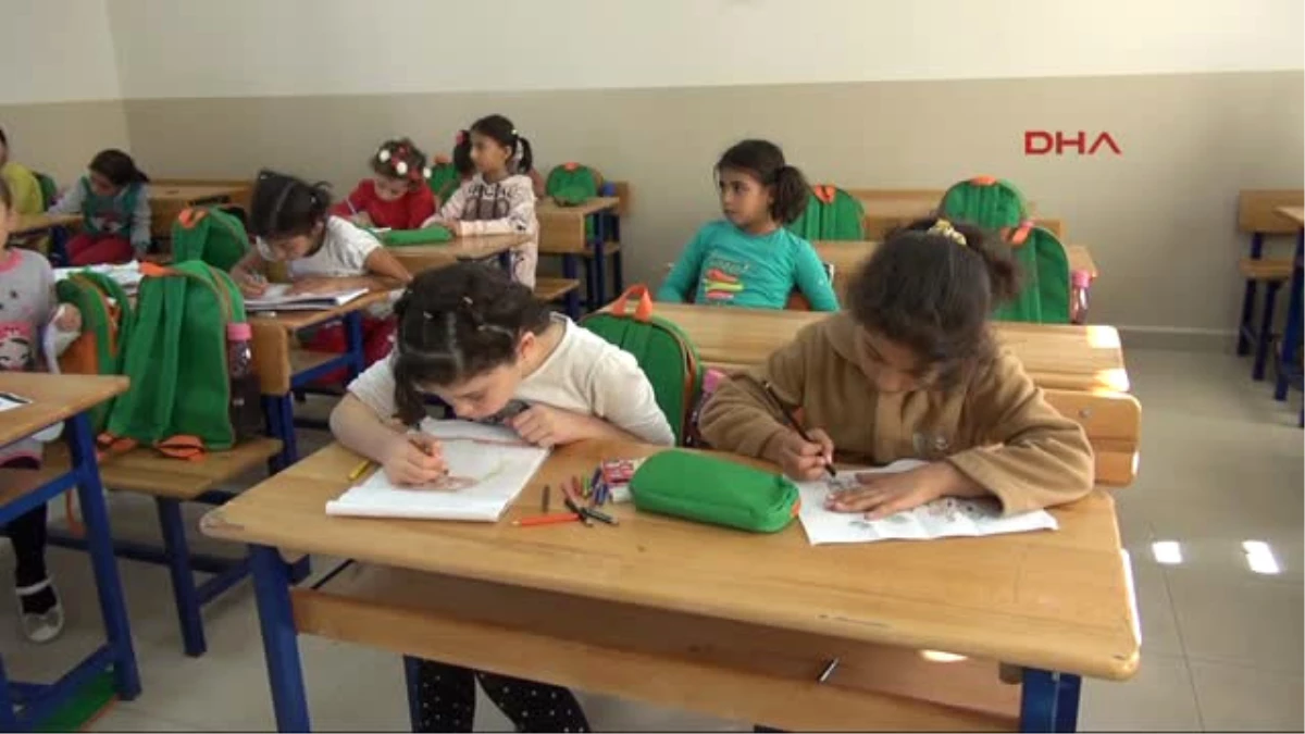 Hatay Reyhanlı\'da Suriyeli Yetim Çocuklar İçin Okul Açıldı