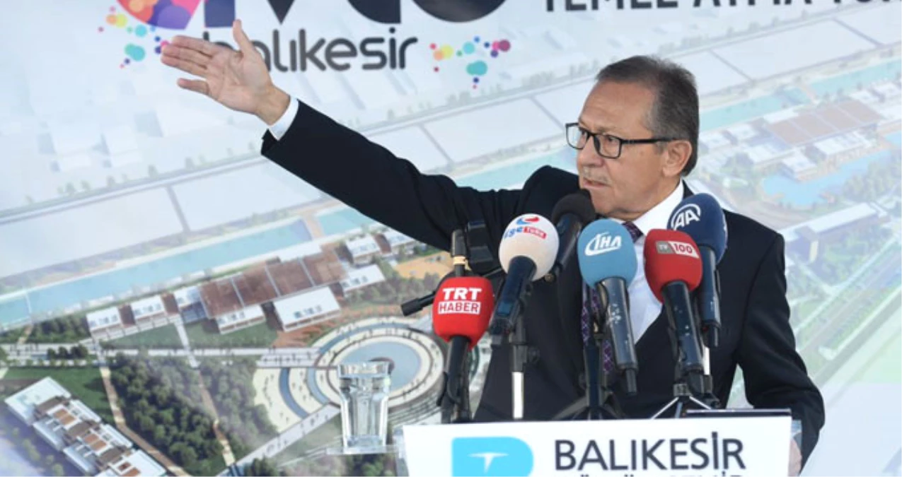 İstifası İstenen Balıkesir Belediye Başkanı Ahmet Edip Uğur "Devam Ediyoruz" Dedi