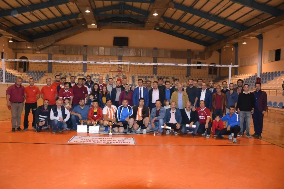 Korkuteli Kurumlararası Voleybol Turnuvası Sona Erdi