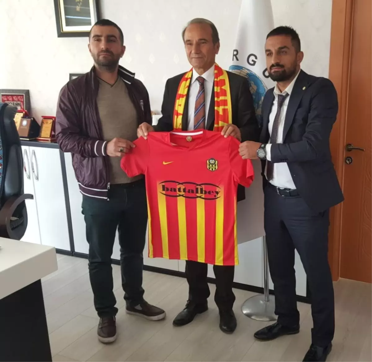 Malatyaspor Taraftarlar Derneği\'nden Formalı Teşekkür