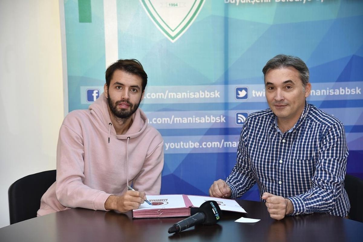 Manisa\'nın Dev Adamlarına Forvet Takviyesi