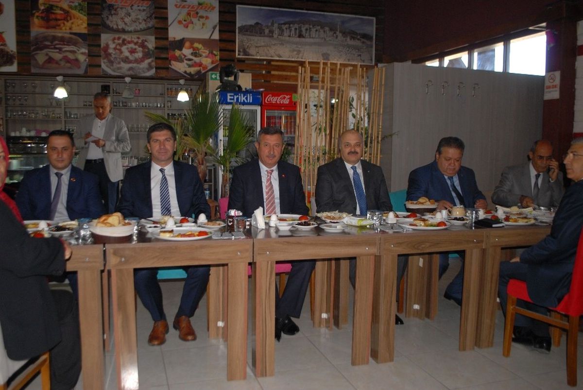 Muhtarlar Kahvaltıda Buluştu