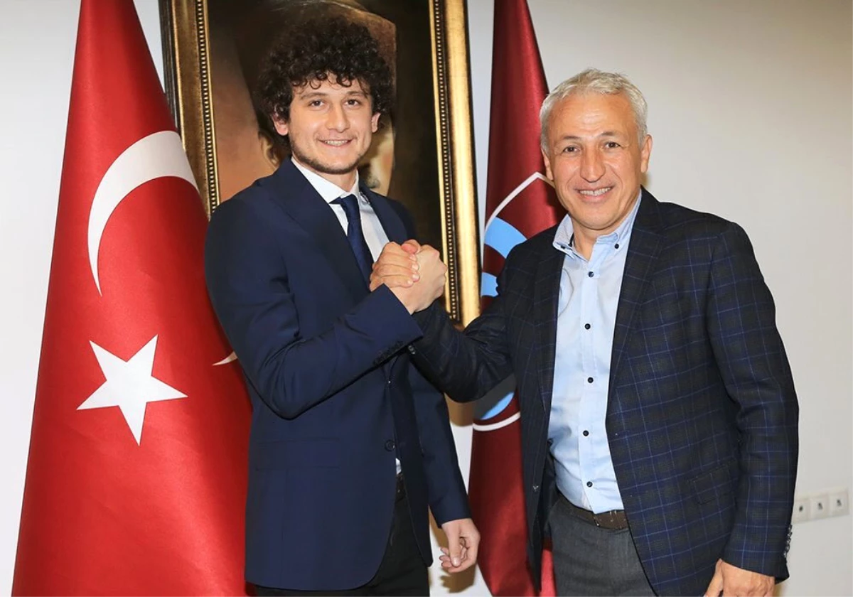 Trabzonspor, Genç Oyuncusu Cafer Tosun\'la 2020 Yılına Kadar Sözleşme İmzaladı