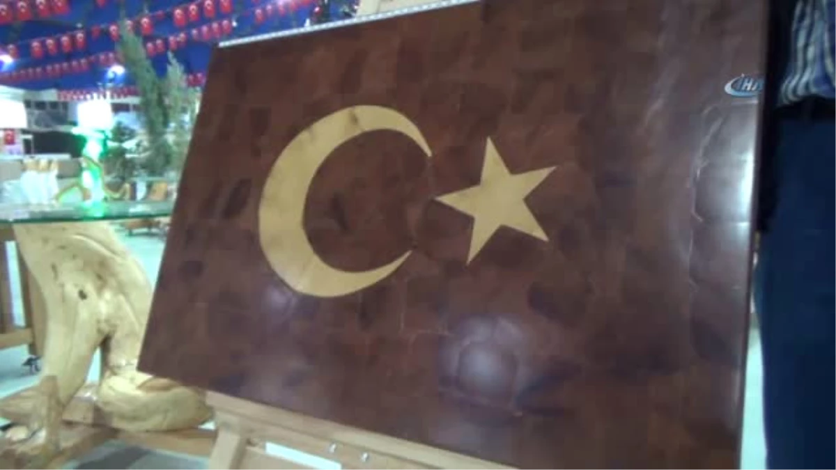 15 Temmuz Şehitleri Anısına Ardıçtan Türk Bayrağı