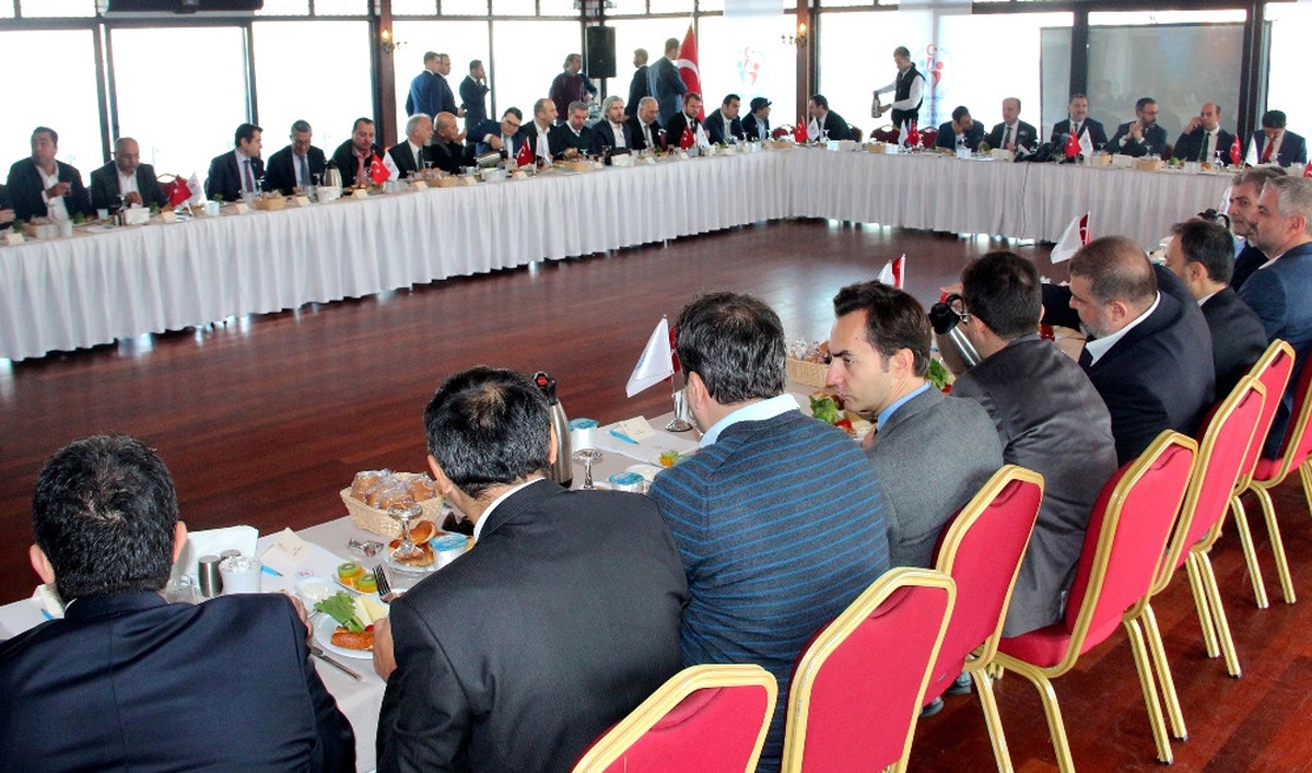 Bakan Bak Spor Medyasıyla Bir Araya Geldi