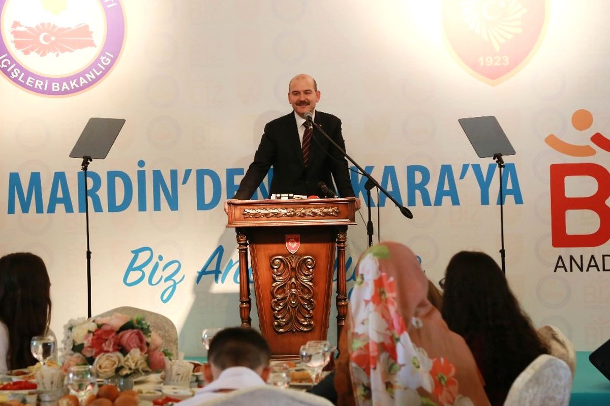 Bakan Soylu Mardin\'den Gelen Çocuklarla Buluştu