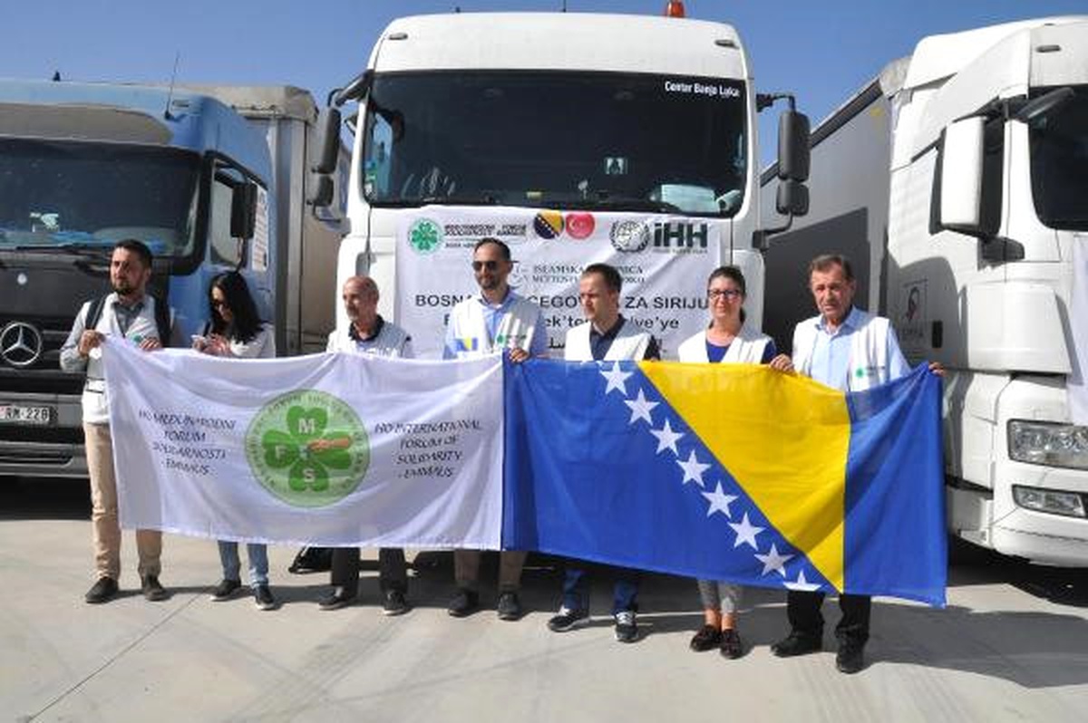 Bosna Hersek\'ten Suriye\'ye 15 Tır Yardım
