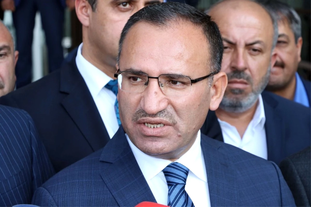 Bozdağ: "Rakka\'daki Fotoğraf ABD\'nin Bugüne Kadar Söylediklerini Tekzip Etmektedir"