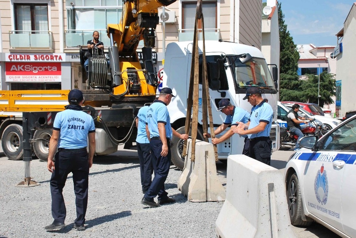 Büyükşehir Ruhsatsız Otoparklara Geçit Vermiyor