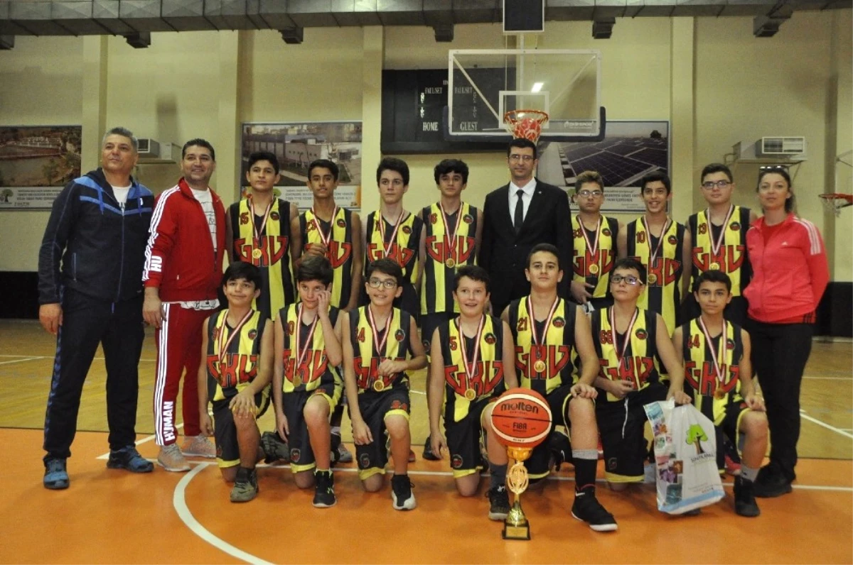 Cumhuriyet Kupasının Şampiyonu Gaziantep Kolej Vakfı