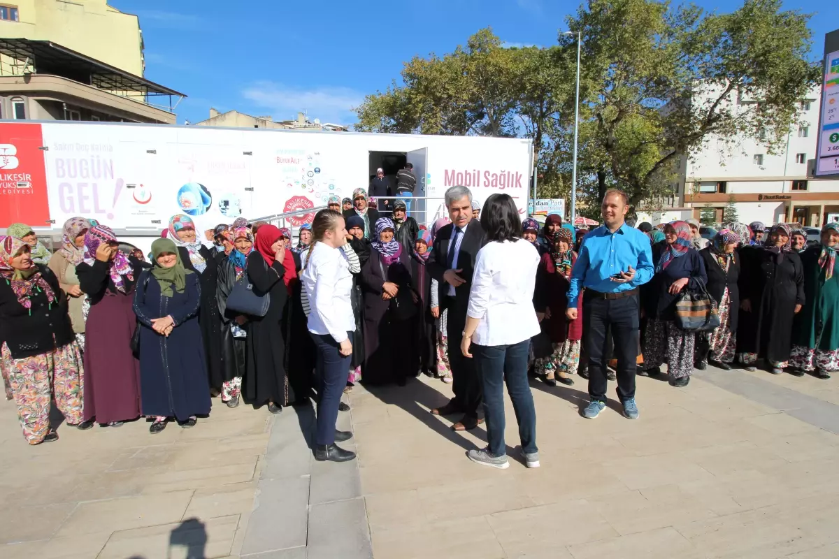 Cumhuriyet Meydanı Sağlık Meydanı Oldu