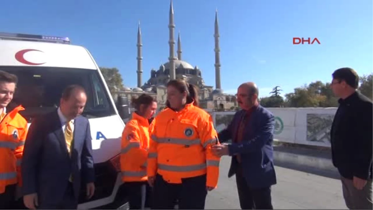 Edirne Belediyesi\'nin İlk Kadın Ambulans Şoförü