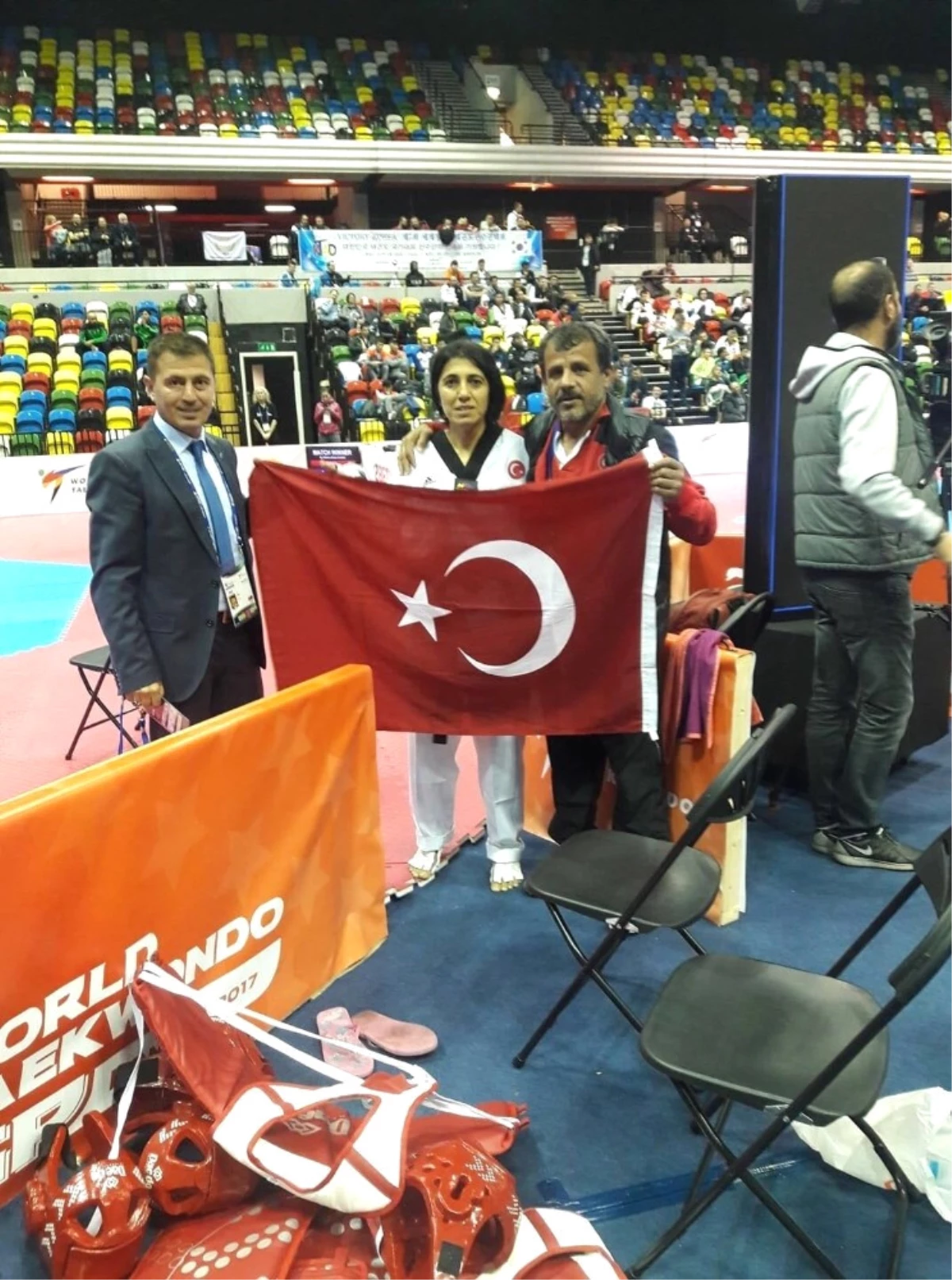 Kağıtsporlu Karatay Dünya Şampiyonu Oldu